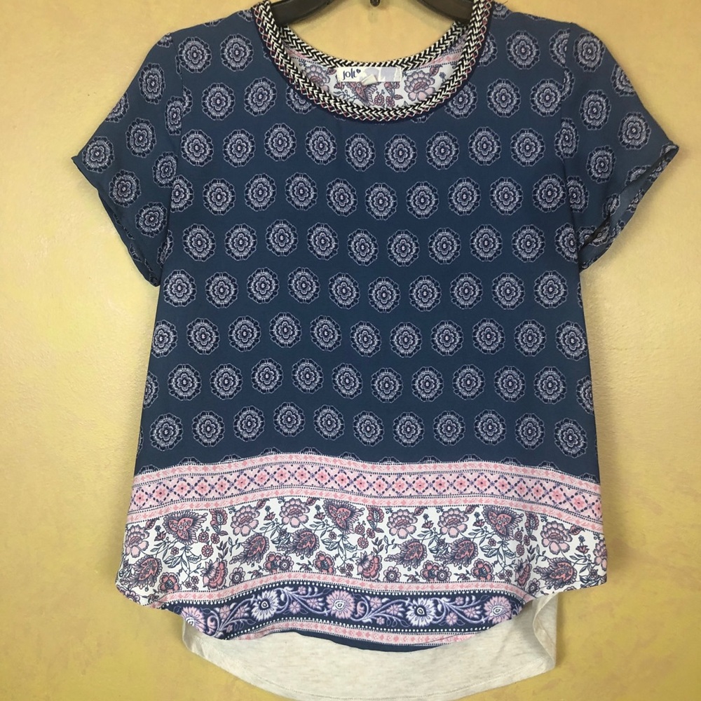Women’s blouse